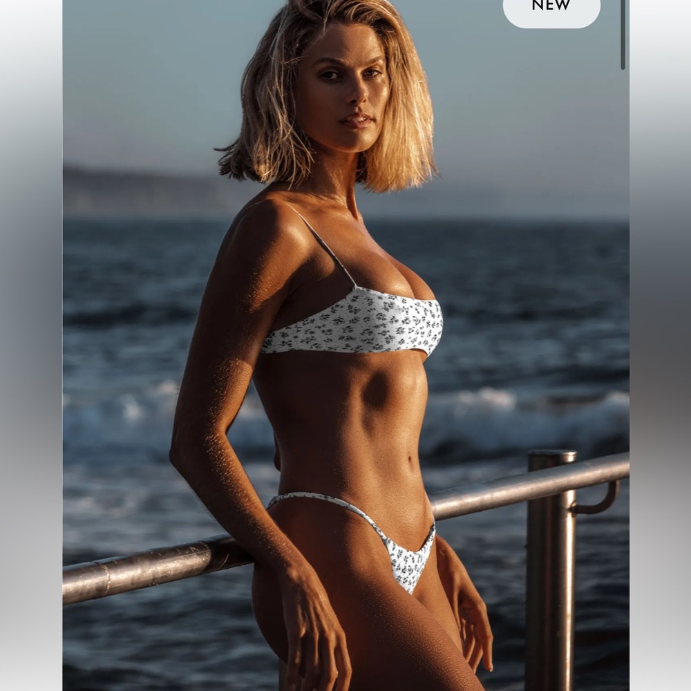 NWT Ark Swimwear Ditsy Floral Minimal Bikini Top XL